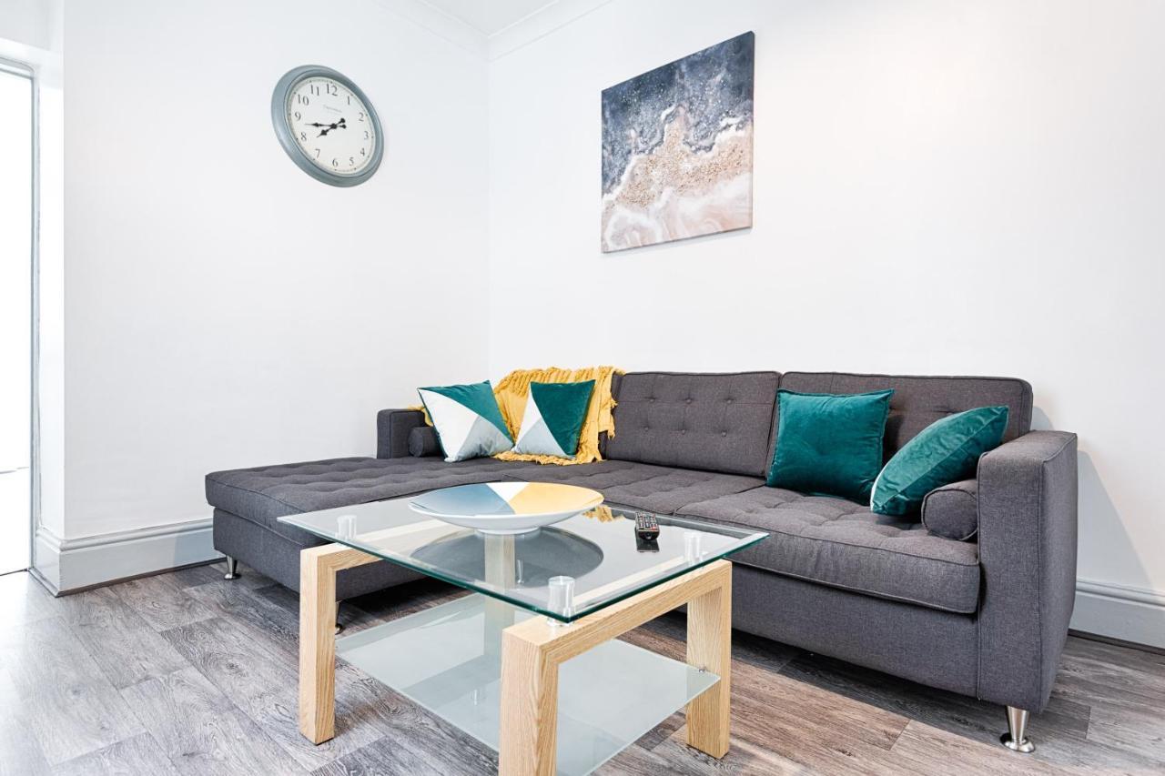 Walk To Swansea Stadium, 3 Rooms, Smart Tv'S Exterior photo