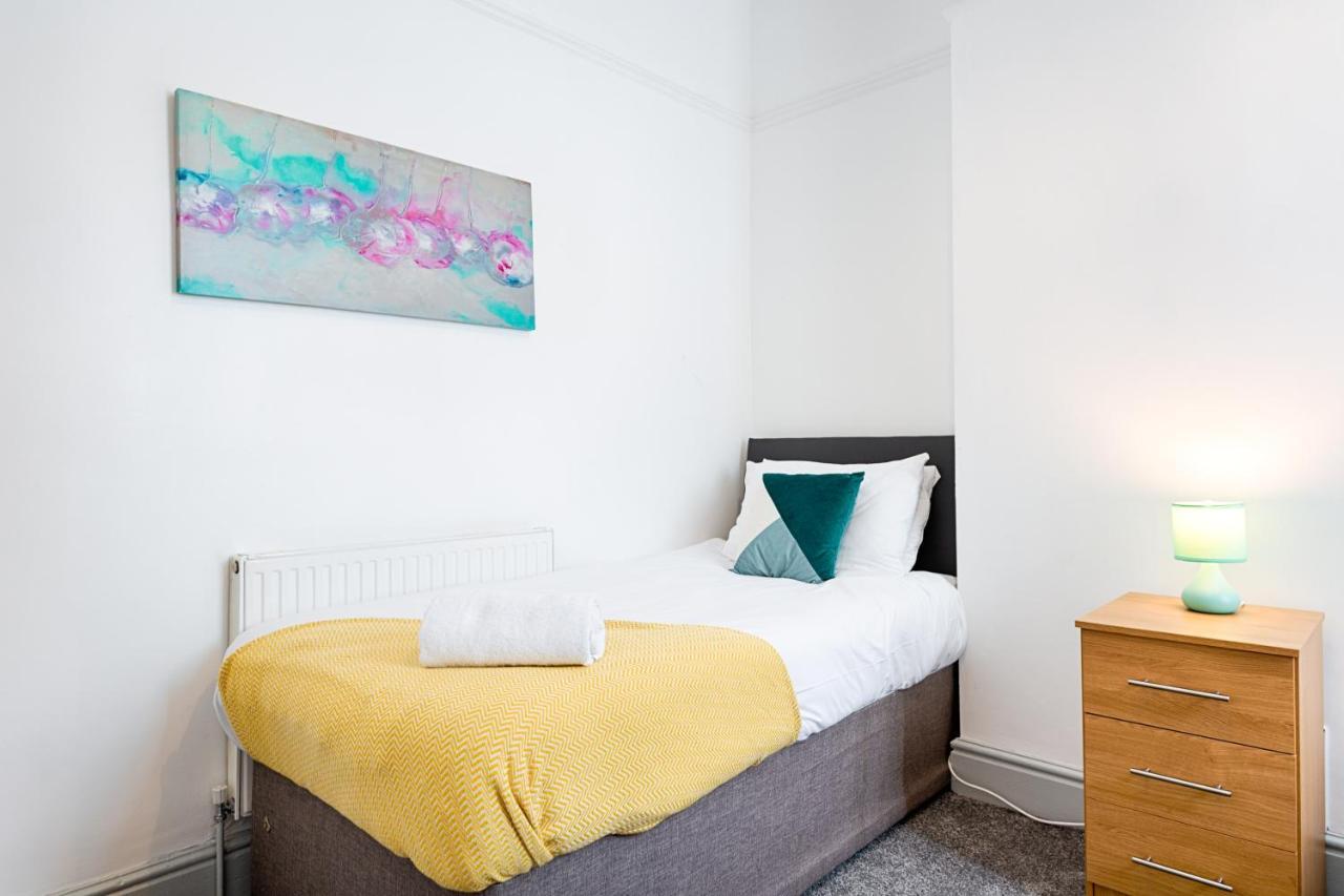 Walk To Swansea Stadium, 3 Rooms, Smart Tv'S Exterior photo